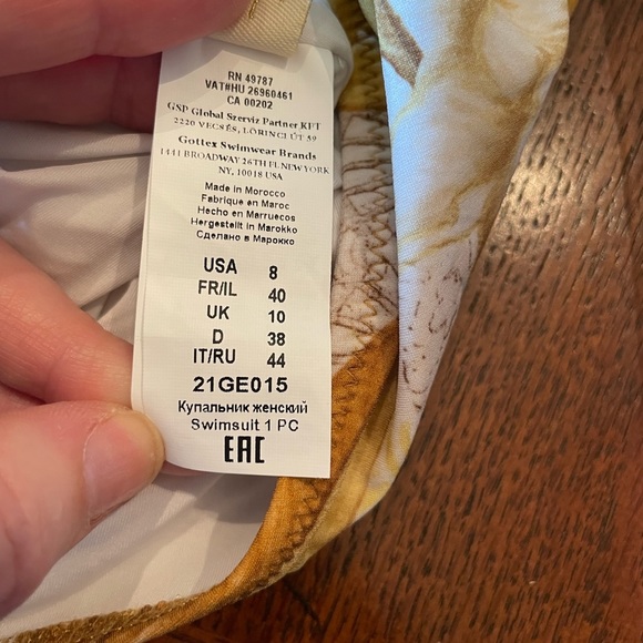 Gottex Golden Era One Piece Swimsuit , size 8 - Picture 8 of 8